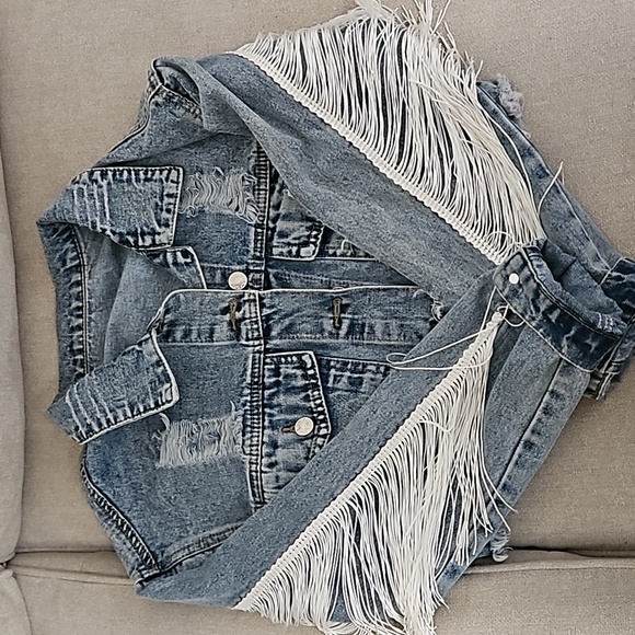 Frindge Jacket - Picture 2 of 5